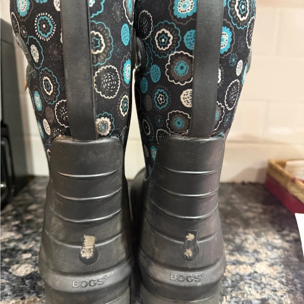 Bogs Kids Boots - Black and Teal Floral - Picture 4 of 12